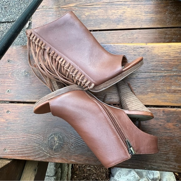 REBA BROWN MADAME PEEP TOE FRINGE LEATHER HEELED BOOTIES SIZE 6.5 - Picture 10 of 16